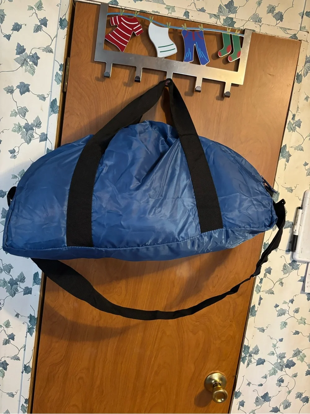 Light Travel Bag with Black Straps